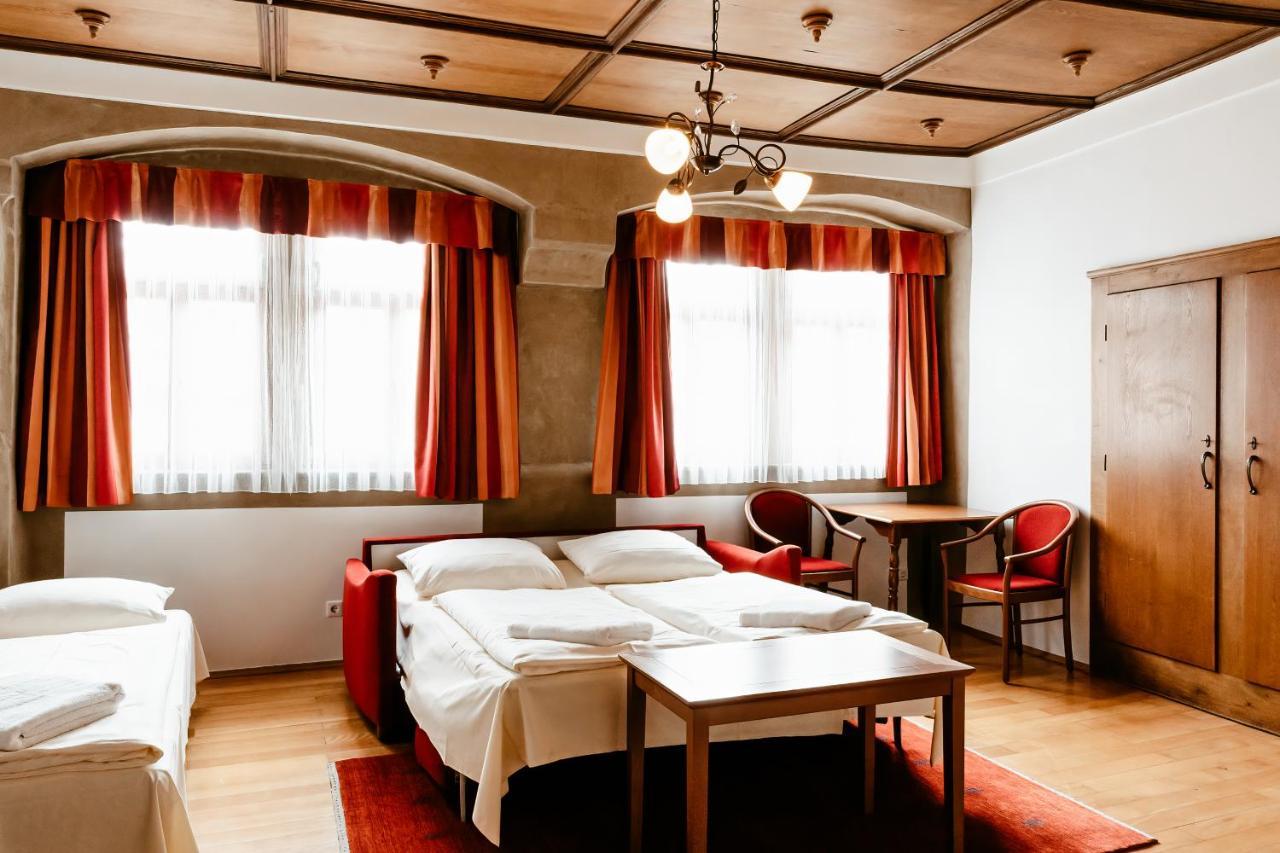 רוטנבורג אוב דר טאובר Hotel-Gasthof Goldener Greifen מראה חיצוני תמונה