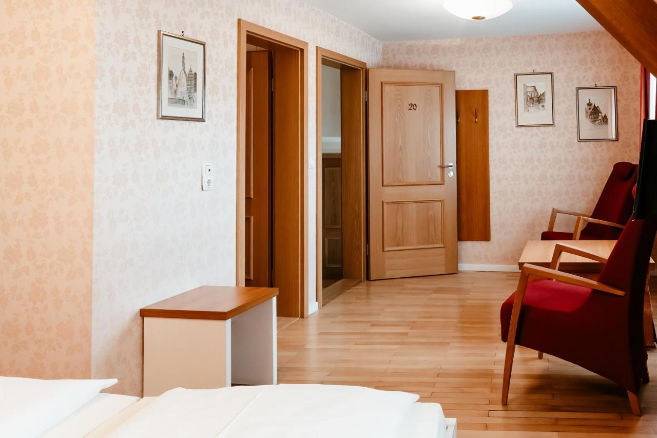 רוטנבורג אוב דר טאובר Hotel-Gasthof Goldener Greifen מראה חיצוני תמונה