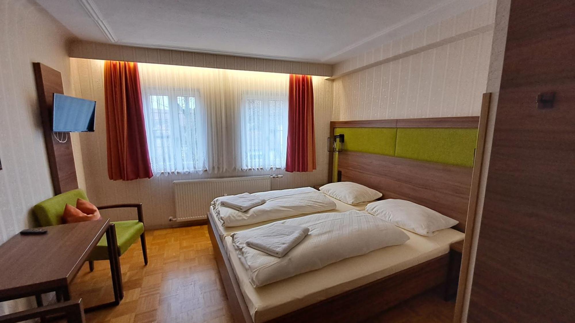 רוטנבורג אוב דר טאובר Hotel-Gasthof Goldener Greifen חדר תמונה